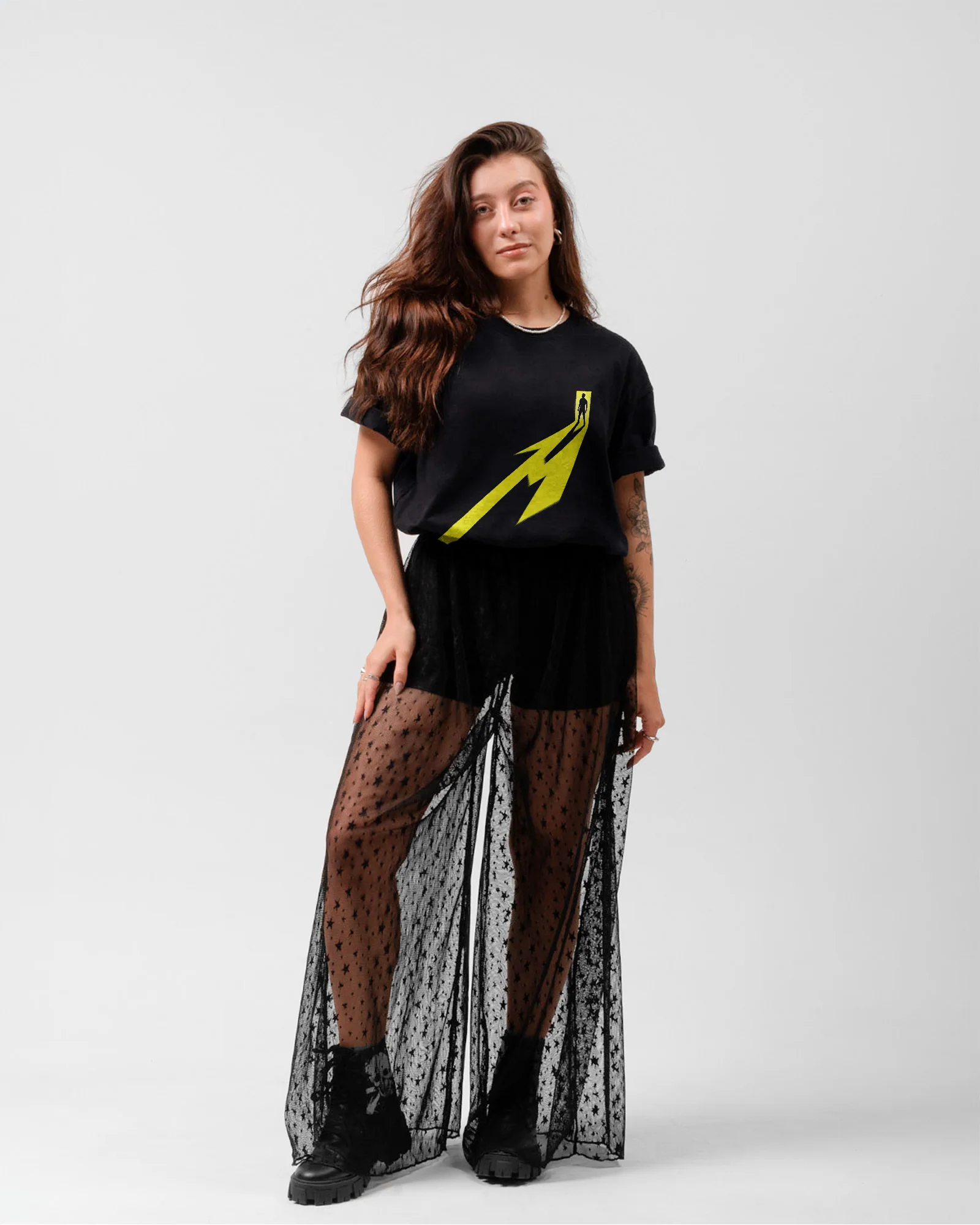 Camiseta Preta Metallica Luz Homem Porta M - Image 4